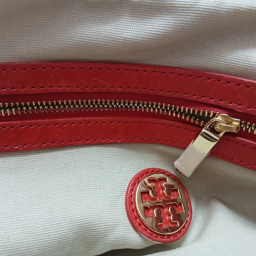 Tory Burch Bombe Leather Top Handle Tote‎